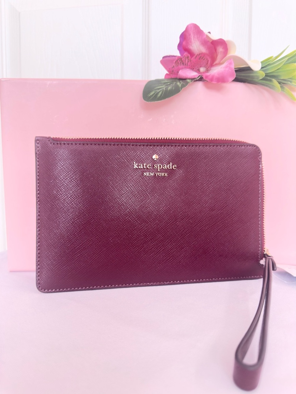 KATE SPADE ~ Rich Burgundy Colored Saffiano Leather Wrap-Around Zip Wristlet - Picture 8 of 9